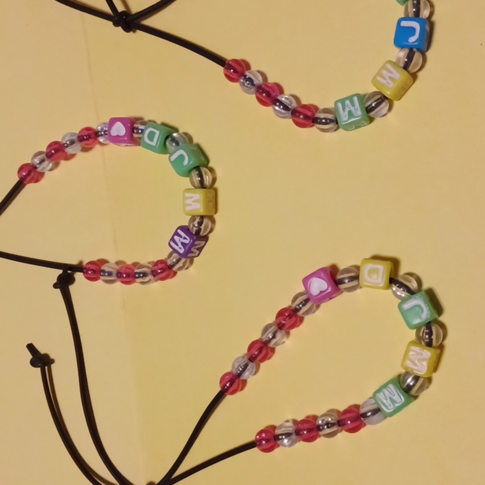 Assorted Handmade WWJD Bead Bracelets Bucket - Picture 2 of 3